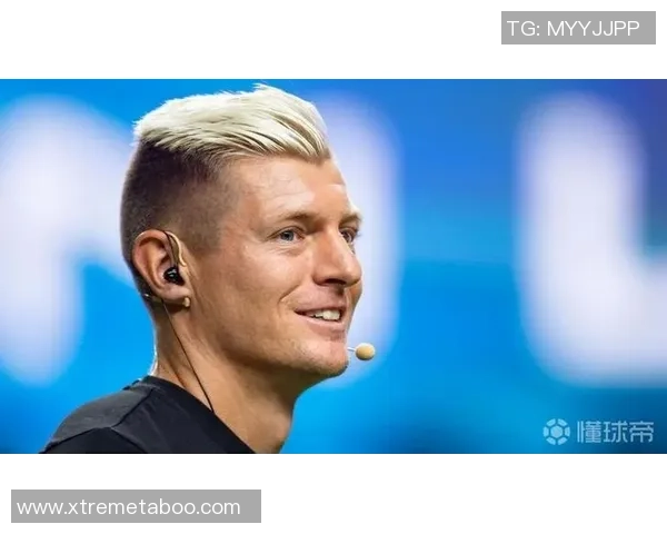 黄头发足球明星的身份揭秘与成就分析