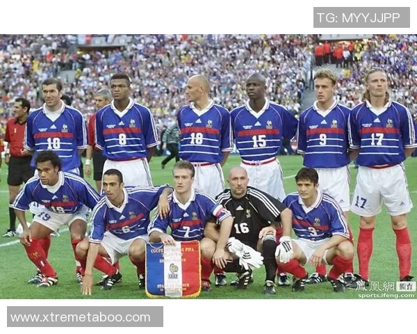 巴西足球明星阵容揭秘球场上的传奇与辉煌时刻回顾